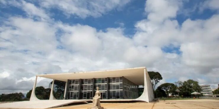 Brasil perde seis colocações em ranking global de democracia da The Economist