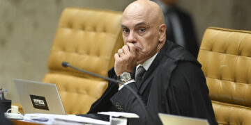 STF mantém restrições a Bolsonaro mesmo após descumprimento; Moraes alerta para prisão em caso de nova infração