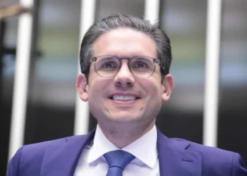 Presidente da Câmara veta reuniões de comissões durante recesso e frustra estratégia bolsonarista