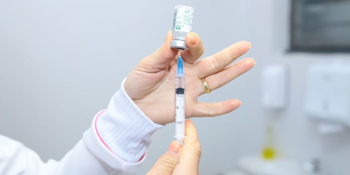 Aparecida ultrapassa 110 mil vacinados contra gripe, mas busca atingir meta nacional