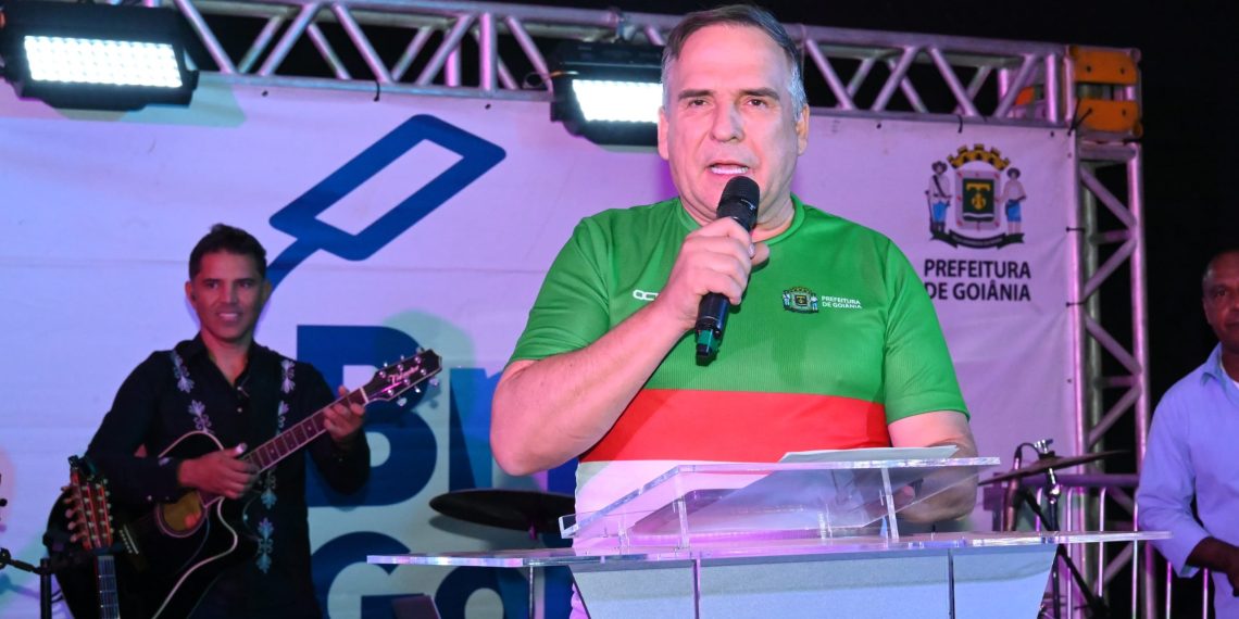 Prefeitura entrega nova iluminação pública de Campinas dentro do programa Brilha Goiânia