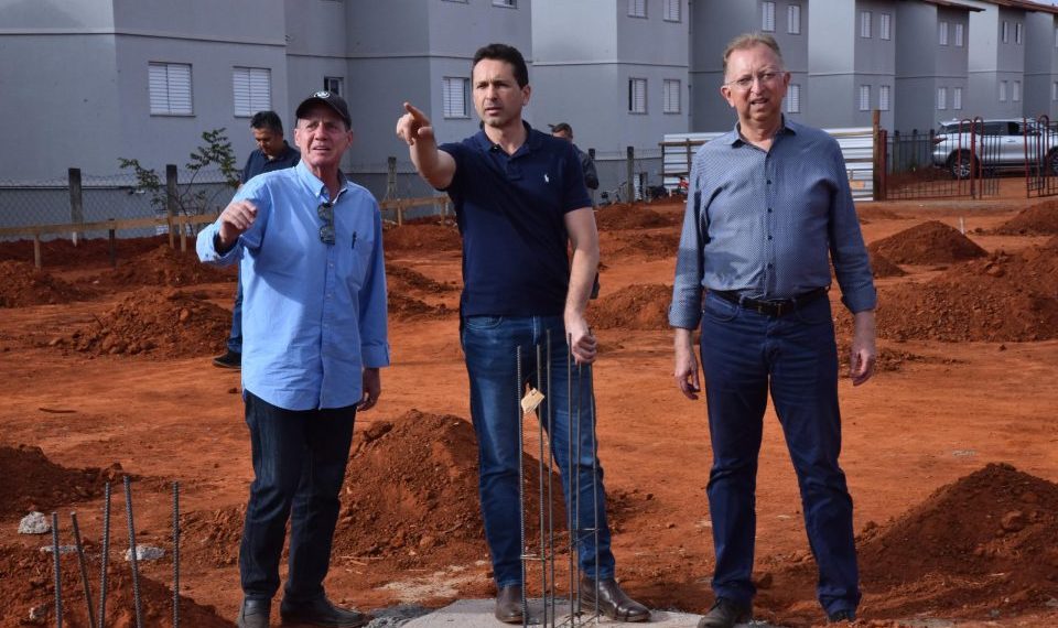 Aparecida de Goiânia intensifica obras contra alagamentos e anuncia nova unidade educacional