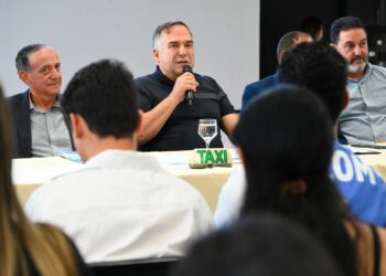 Mabel oficializa prorrogação para regularização de táxis em Goiânia