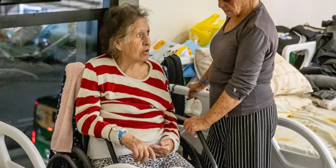 Estudo global aponta que desigualdade social acelera envelhecimento cerebral