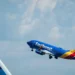 Avião da Southwest Airlines desvia de caça militar nos céus da Califórnia; vídeo