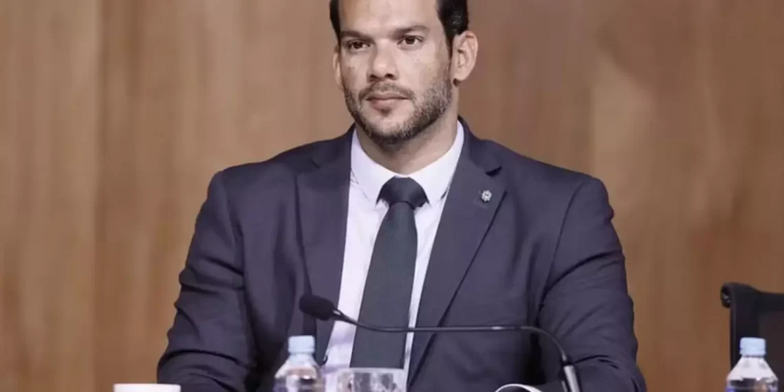 PF cumpre mandado de busca na sede da CBF em operação sobre crimes eleitorais em Roraima