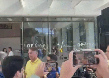 Bolsonaro realiza bateria de exames em hospital de Brasília