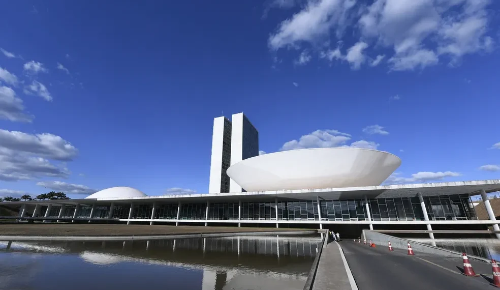 Câmara avalia PEC que pode restaurar prerrogativa de parlamentares bloquearem investigações