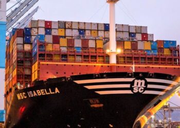 Tarifas impostas por Trump já afetam lucros e cadeias de produção de multinacionais dos EUA