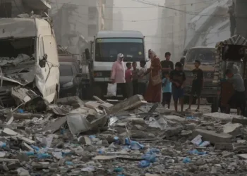 Israel intensifica ofensiva em Gaza enquanto Netanyahu avalia plano para ocupar cidade