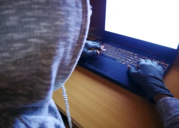 Câmara pode votar projeto que protege crianças e adolescentes no ambiente digital