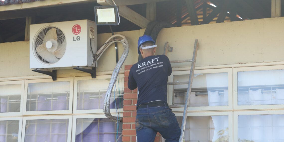 Escolas de Aparecida voltam às aulas com salas climatizadas