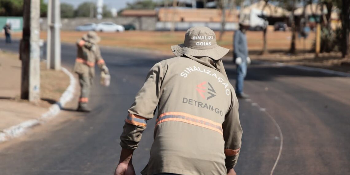 SMTA e Detran-Go iniciam nova etapa de revitalização da sinalização viária em Aparecida