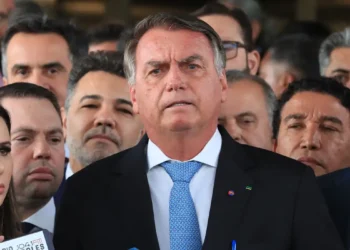 PGR defende reforço policial em frente à casa de Jair Bolsonaro em Brasília