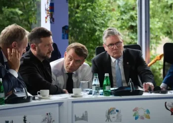 Líderes europeus se unem a Zelenski em encontro com Trump para discutir guerra na Ucrânia