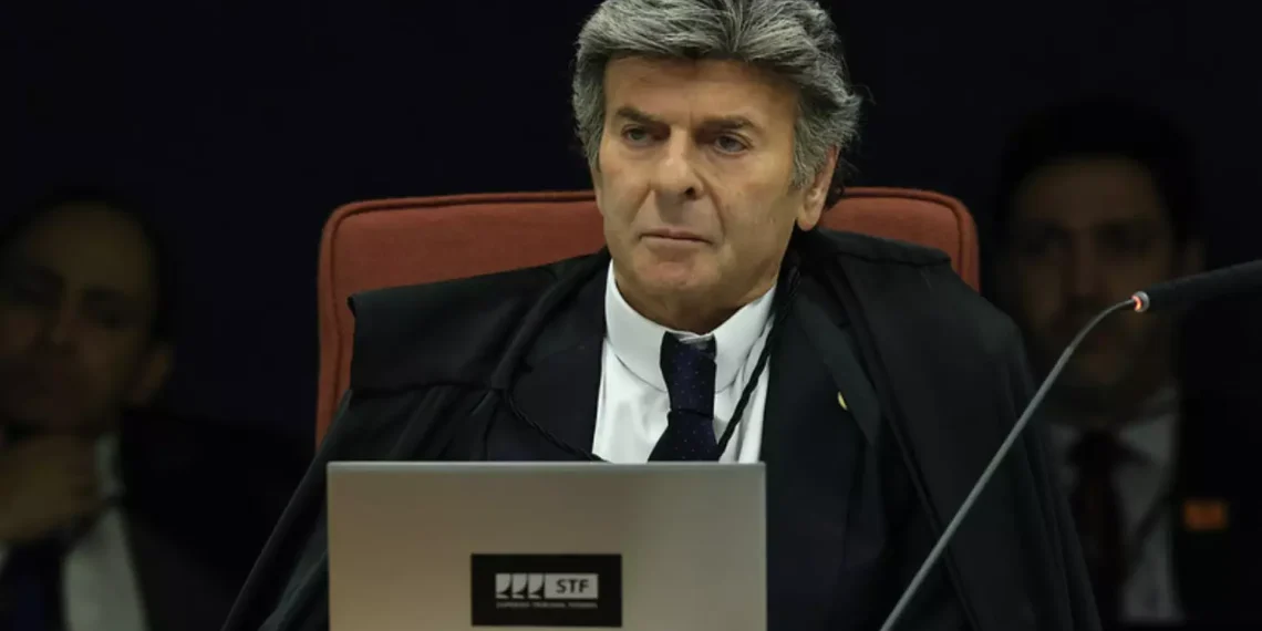 Ministro Luiz Fux se torna referência para defesa de Bolsonaro em ação sobre tentativa de golpe