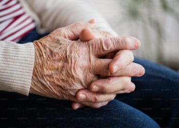 Justiça do RS reconhece filiação socioafetiva de idosa que trabalhou como doméstica desde a infância