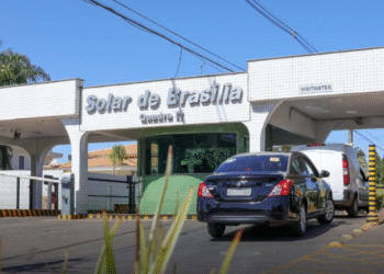 Condomínio de Bolsonaro define regras para drones e entrada de visitantes durante prisão domiciliar