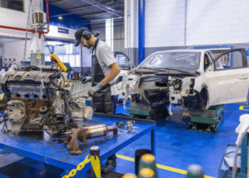 Stellantis inaugura primeiro centro de desmontagem veicular da América do Sul