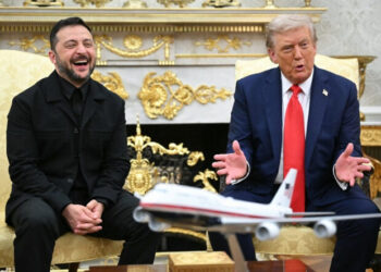 Trump confirma que conversou com Putin após reunião com Zelensky em Washington