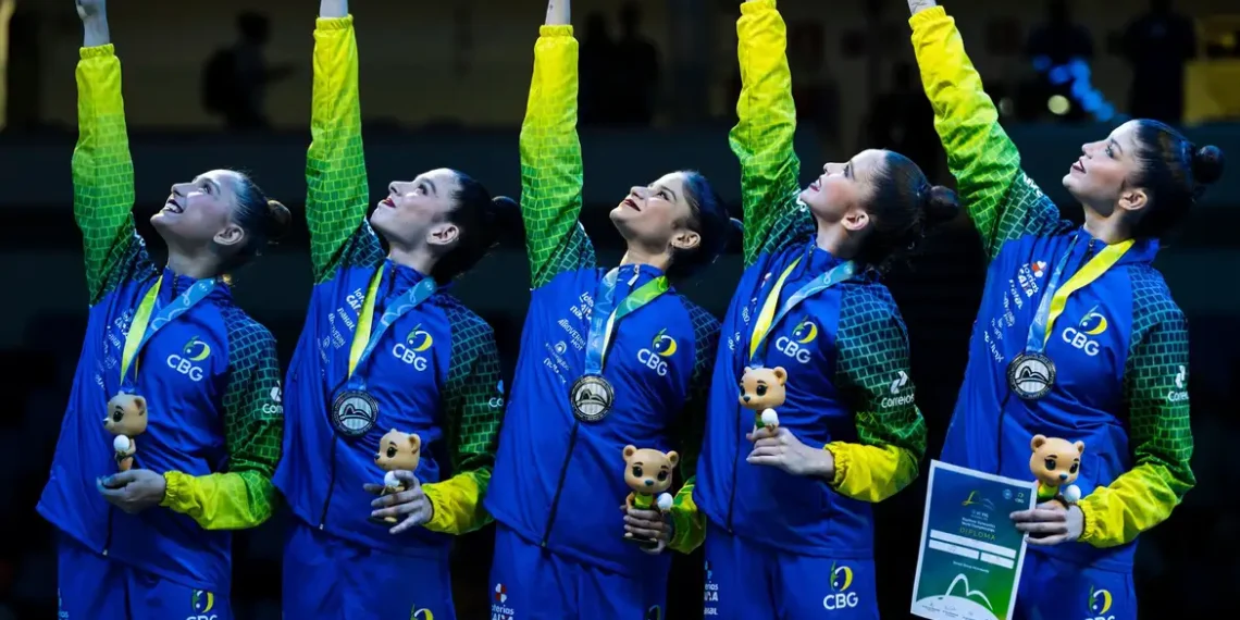 Brasil conquista prata inédita no Mundial de ginástica rítmica no Rio de Janeiro