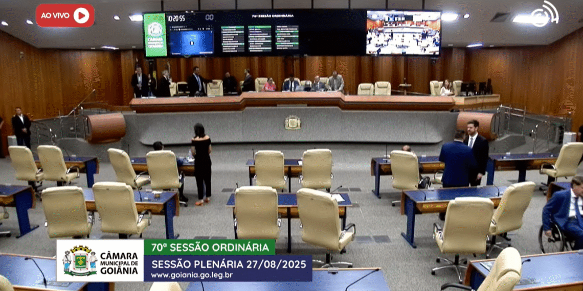 Vereadores de Goiânia aprovam desembarque fora dos pontos no transporte coletivo à noite