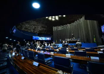 Senado aprova isenção de Imposto de Renda para quem recebe até dois salários mínimos