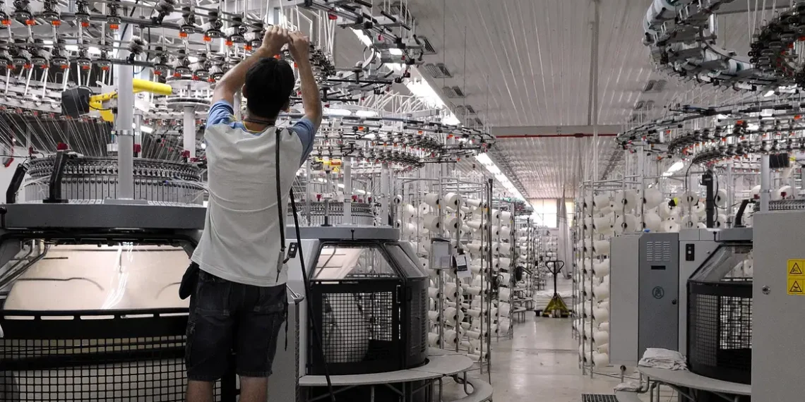 Produção industrial cresce 0,1% em junho e interrompe sequência de quedas, aponta IBGE