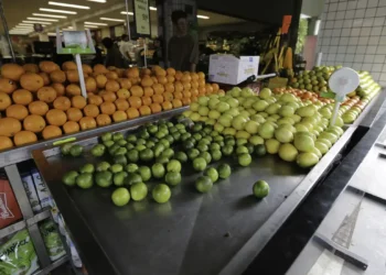 Sucos naturais que hidratam e fortalecem a imunidade