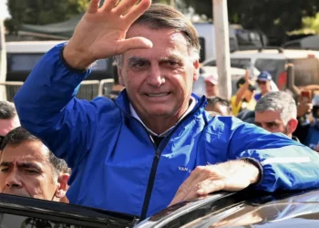 Prisão domiciliar de Bolsonaro intensifica disputa interna na direita e complica articulações para 2026