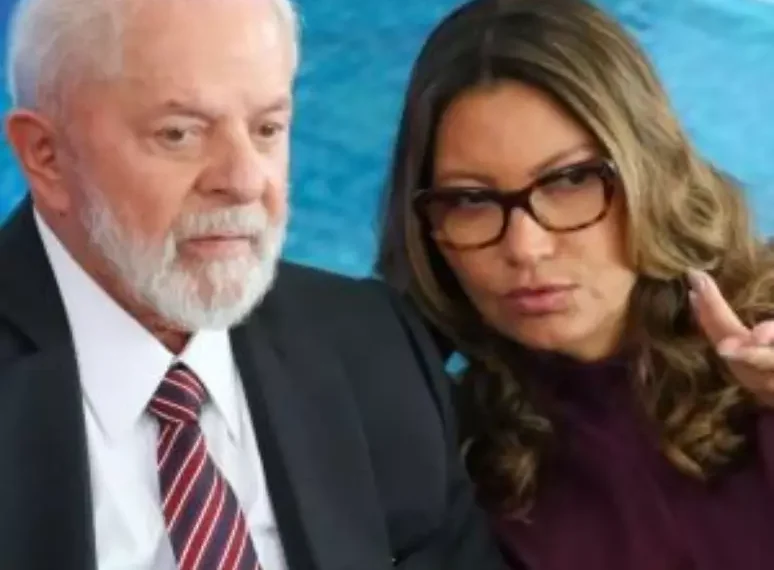 Uso de recursos públicos em viagens da primeira-dama é alvo de ação popular