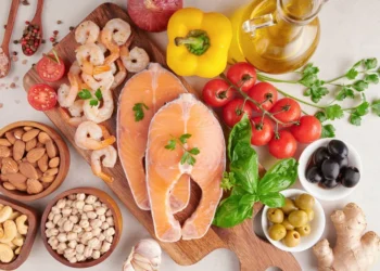 Os 10 alimentos essenciais para potencializar a saúde do cérebro