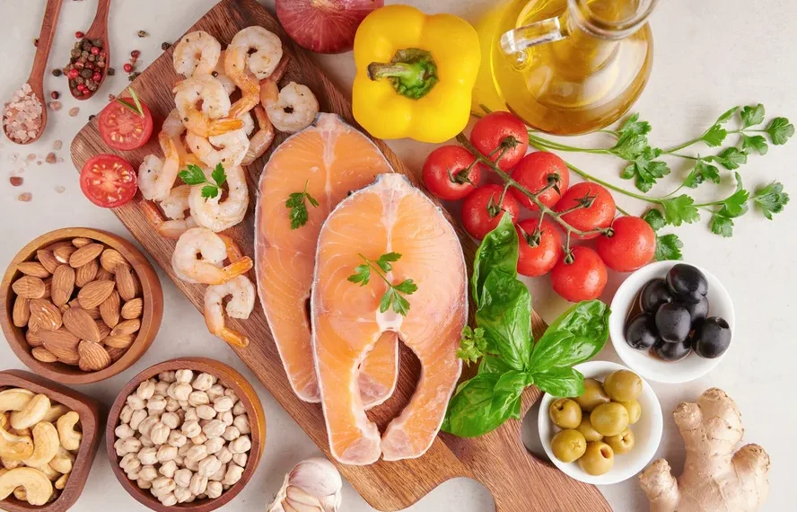 Os 10 alimentos essenciais para potencializar a saúde do cérebro