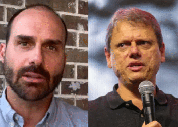 Disputa entre Eduardo Bolsonaro e Tarcísio amplia fissura na direita