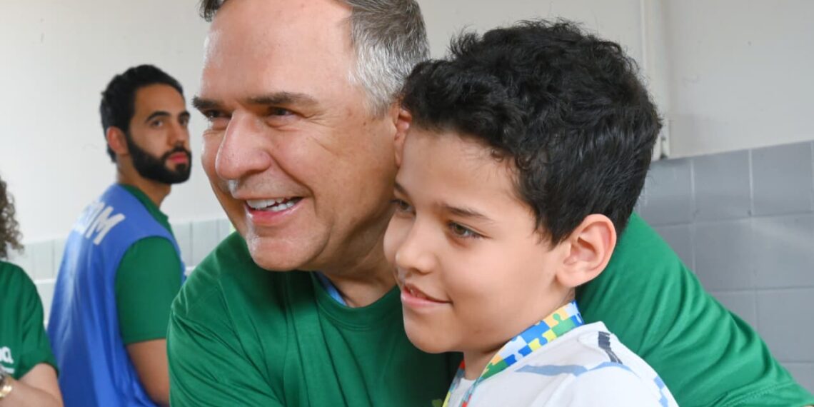 Prefeitura de Goiânia inicia entrega de aparelhos de ar-condicionado em escolas municipais