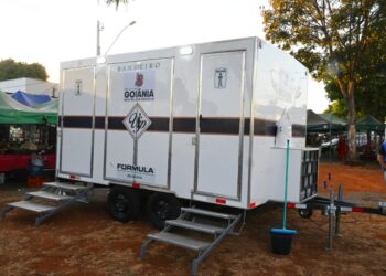 Prefeitura de Goiânia instala banheiros móveis climatizados em mais de 60 feiras da capital