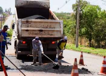 Manutenção viária em Senador Canado avança em diversos bairros