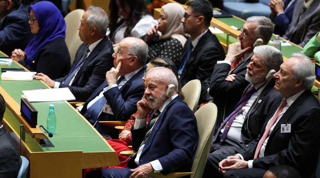 Governo do Brasil adia retaliação comercial aos EUA após gesto de Trump a Lula