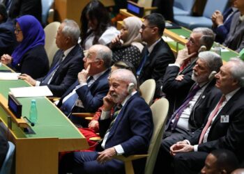 Governo do Brasil adia retaliação comercial aos EUA após gesto de Trump a Lula