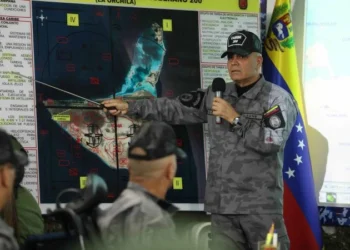 Tensão no Caribe: frota venezuelana se movimenta enquanto destróieres dos EUA chegam