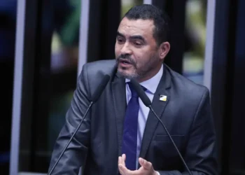 STJ Afasta Governador do Tocantins por Suspeita de Fraudes em Cestas Básicas