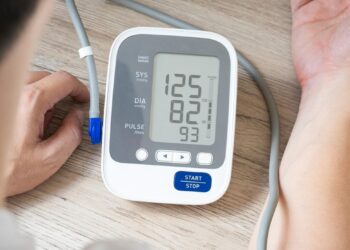 Saúde: Diretriz brasileira redefine parâmetros de pressão arterial e classifica 12 por 8 como pré-hipertensão