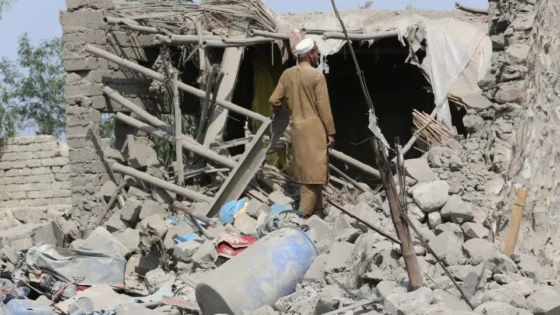 Terremoto no Afeganistão deixa mais de 600 mortos e dois mil feridos