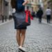 Fita na bolsa vira símbolo de apoio entre mães e inspira rede de solidariedade
