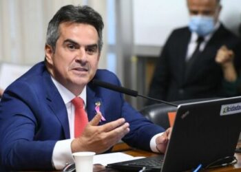 Ciro Nogueira critica Eduardo Bolsonaro e diz que atuação nos EUA gerou “prejuízo gigantesco” à direita