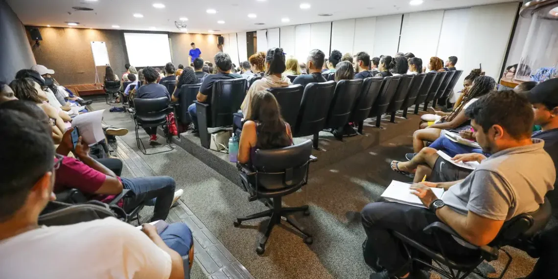 Gabarito preliminar do CNU 2025 é divulgado pela FGV; veja como acessar