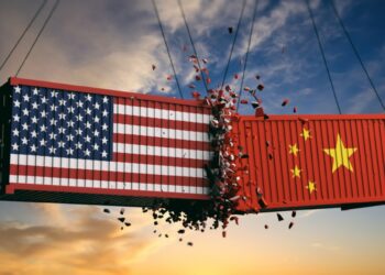 Quais as motivações de Trump para anunciar tarifa de 100% sobre produtos chineses e ampliar guerra comercial com Pequim