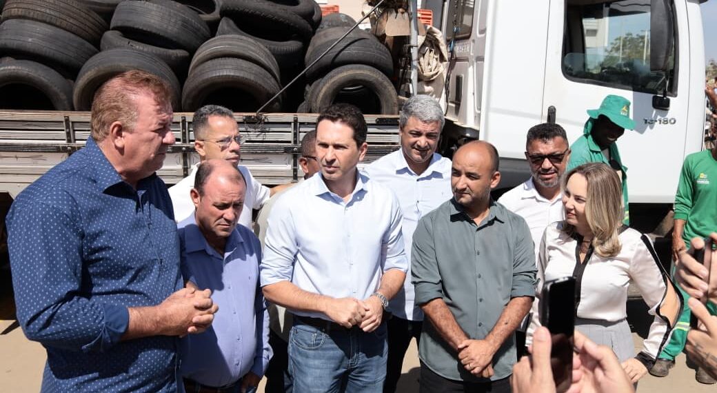 Prefeitura de Aparecida intensifica combate à dengue com retirada de 10 mil pneus em um único dia