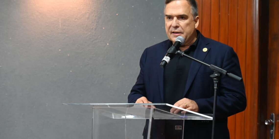 Prefeitura de Goiânia reestrutura programa Cidade Segura para acelerar retirada de fios soltos