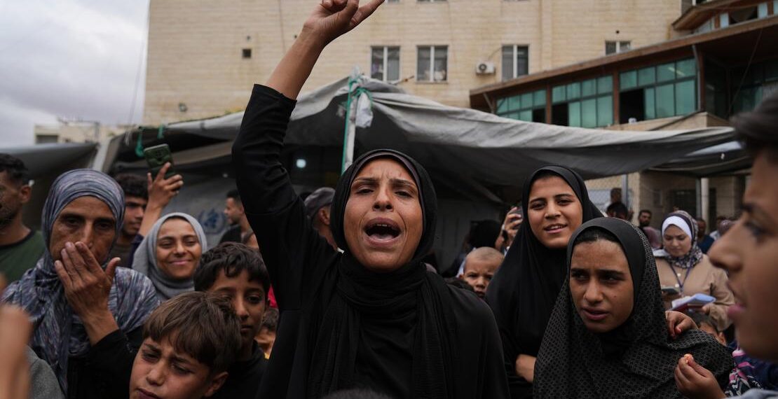 Moradores de Gaza e familiares de reféns em Israel celebram avanço nas negociações de paz